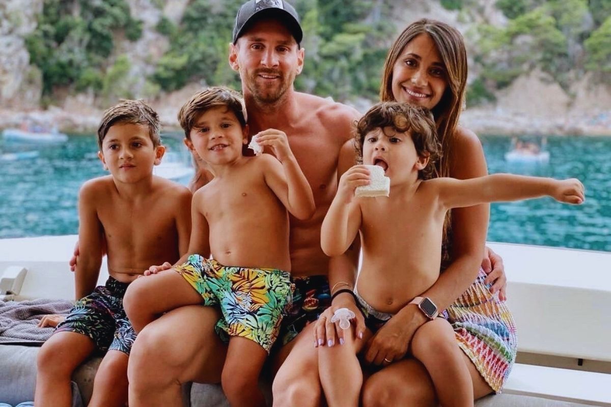 messi-ngoai-san-co-nhung-cau-chuyen-doi-tu-gay-bat-ngo