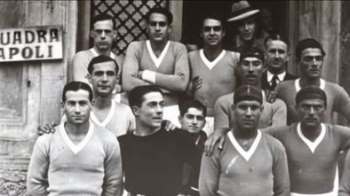 SSC Napoli ra đời năm 1926 dưới tên Associazione Calcio Napoli