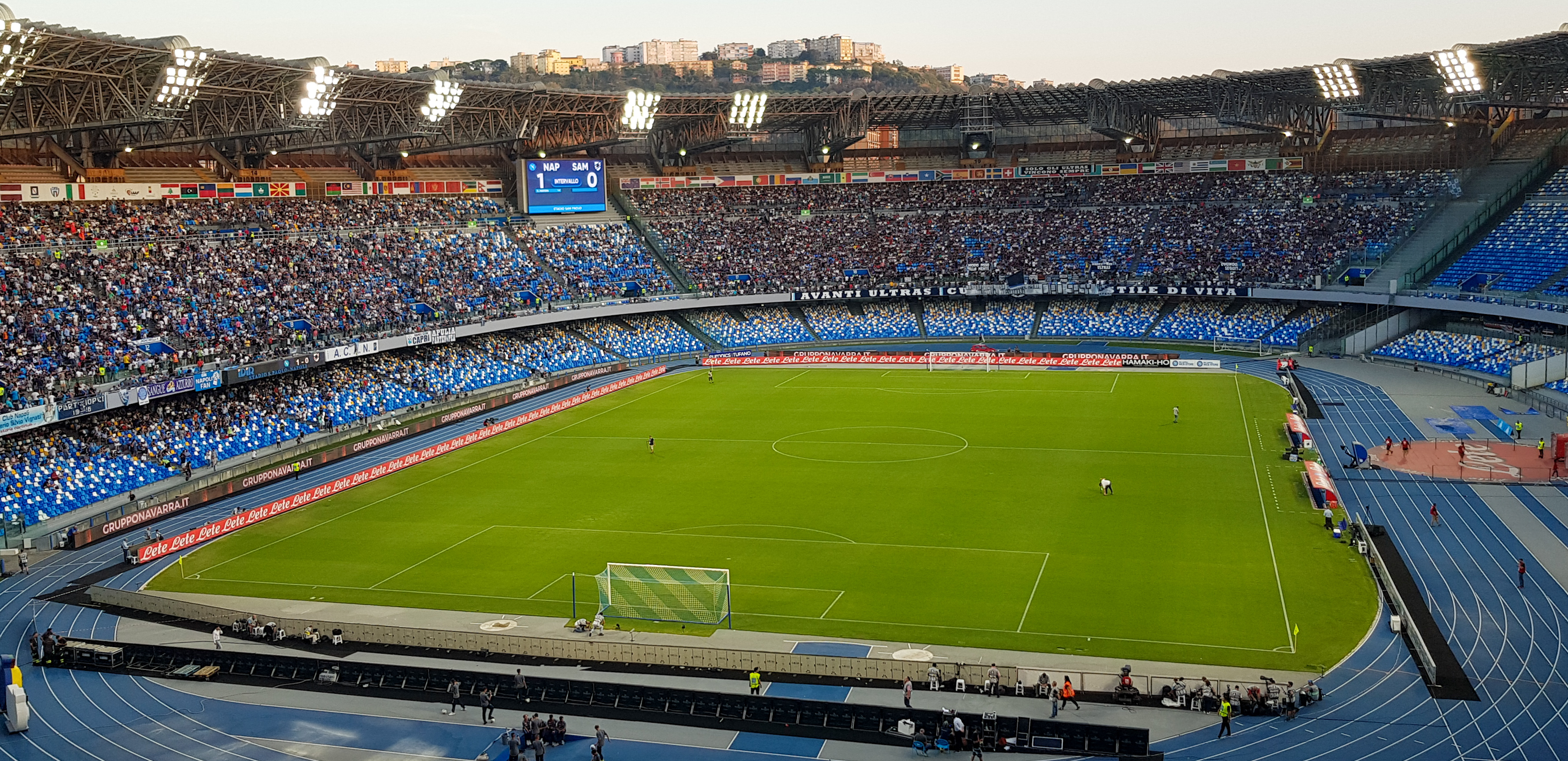 Sân Diego Armando Maradona của câu lạc bộ bóng đá SSC Napoli