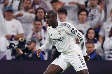 Chính thức: Real Madrid xác nhận Ferland Mendy rách cơ đùi, lỡ đại chiến Man City