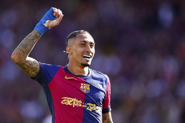 Raphinha "Gục Ngã" Tâm Lý: Barca Phá Lệ Cho Phép Ở Lại Brazil Trị Thương Sau Chấn Thương Nặng
