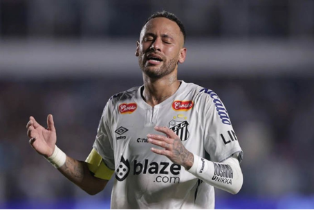 neymar-doi-mat-an-treo-gio-len-toi-12-tran